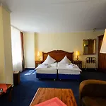 Отель Naturhotel Sachsenbaude - Indoor-pool & Outdoor-whirlpool 4*