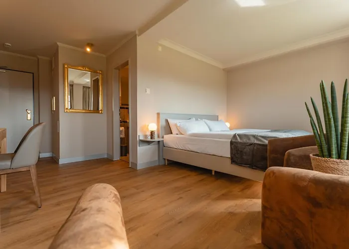 Naturhotel Sachsenbaude - Indoor-pool & Outdoor-whirlpool فندق